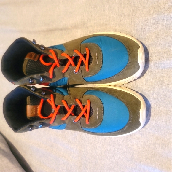 Coach shoes worn only 3 time - Picture 7 of 7